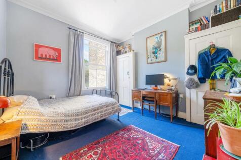 Bedroom 1.JPG