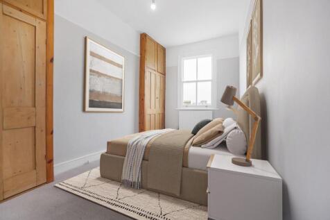 Bedroom (1).jpg