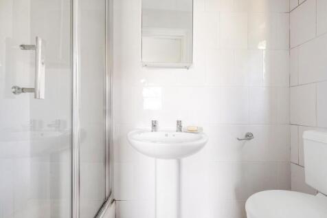 Ensuite.JPG