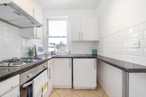Kitchen.JPG