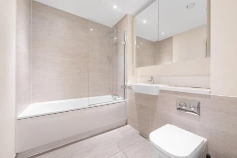 Bathroom.JPG