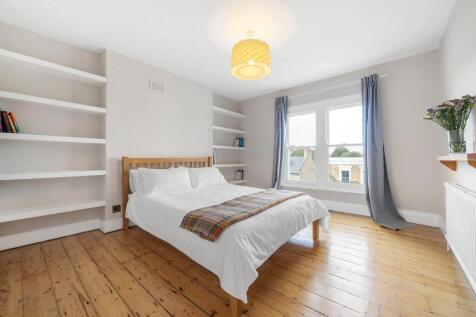 Bedroom 1.JPG