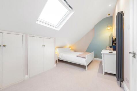 Principal Bedroom (1).JPG