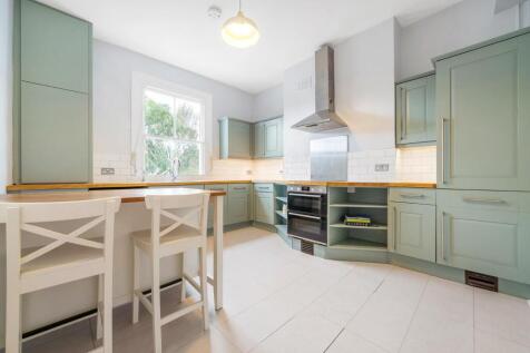 Kitchen.JPG