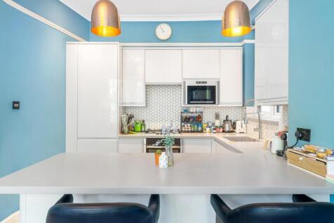 Kitchen.2.JPG