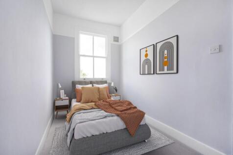 Bedroom..jpg