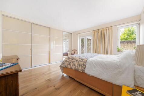Principal bedroom (1).JPG
