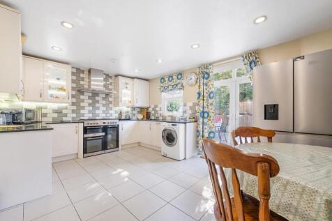 Kitchen.1.JPG