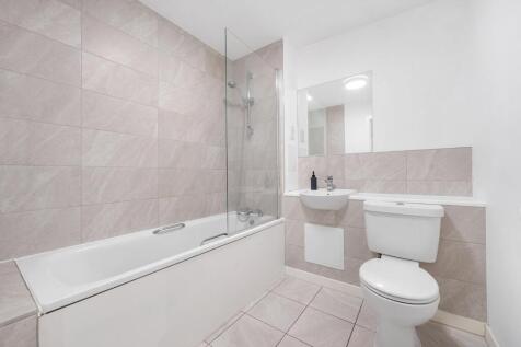 Bathroom.JPG