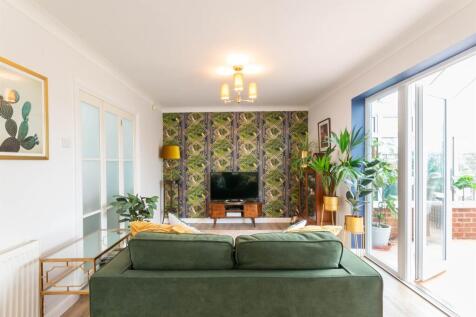 Kitchen Family Room