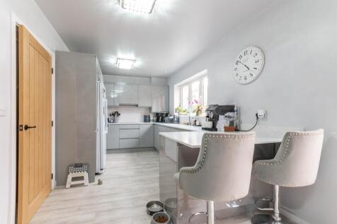 Kitchen Family Room