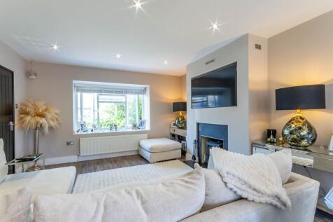 Lounge Dining Room