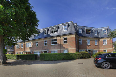 property in Florence Way, 
Balham, SW12