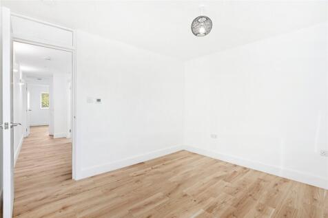Bed / Hallway