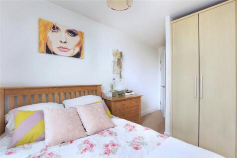 property in Petergate, 
Wandsworth, SW11
