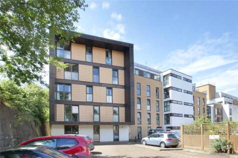 property in Petergate, 
Wandsworth, SW11