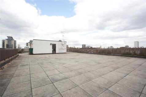 property in Petergate, 
Wandsworth, SW11
