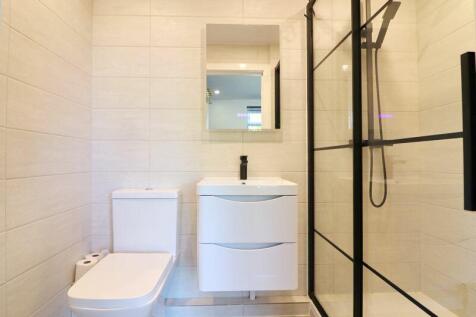 En Suite Bedroom Four
