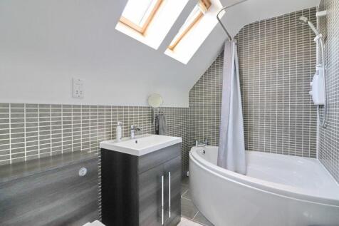 Master En Suite Bathroom