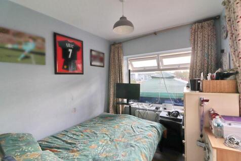 Ground Floor Bedroom/Reception Room
