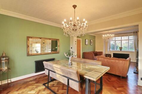 Dining Area/Lounge