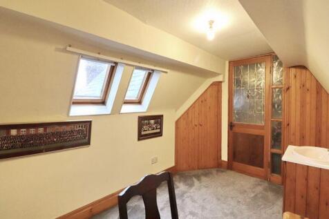 Attic Room/Bedroom 6