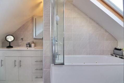 En Suite Bathroom