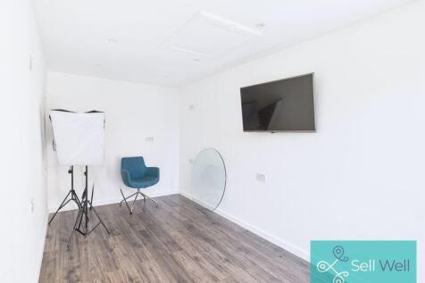 Studio/Converted Garage