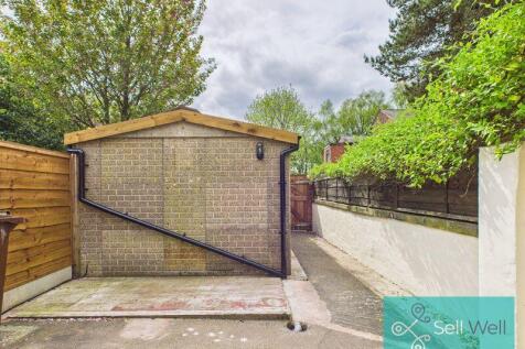 Rear Courtyard/Detached Garage