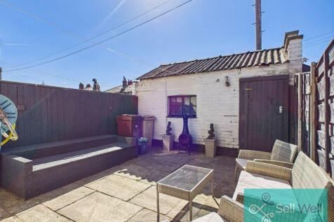 Rear Courtyard