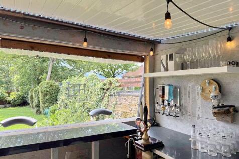 Garden Bar
