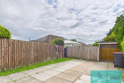 Driveway/Detached Garage
