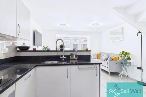 Kitchen/Living Area
