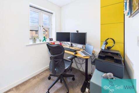 Bedroom/Office