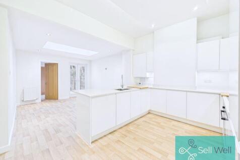 Open-Plan Kitchen & Dining Space