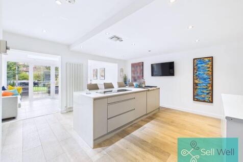 Open-Plan Kitchen &amp; Living