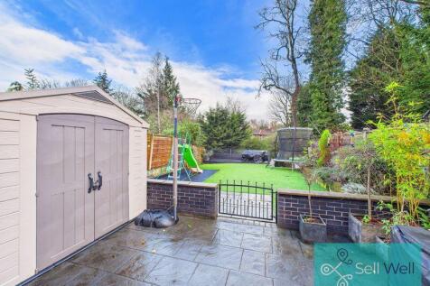 Patio Area &amp; Shed