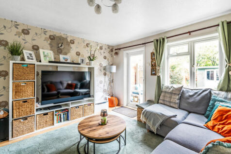 45-Barnfield-Way-13