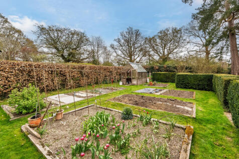 Medlar-Cottage-12