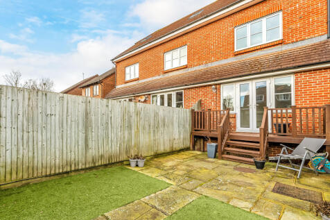 69-Lingfield-Road-21