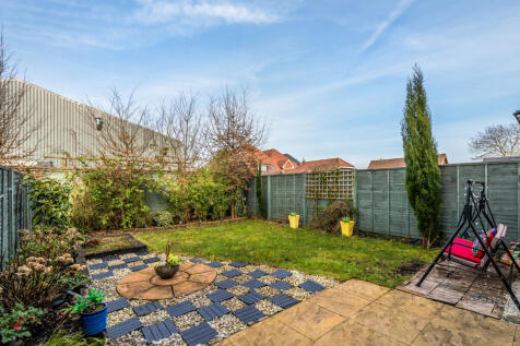 7-Weald-Gardens-31