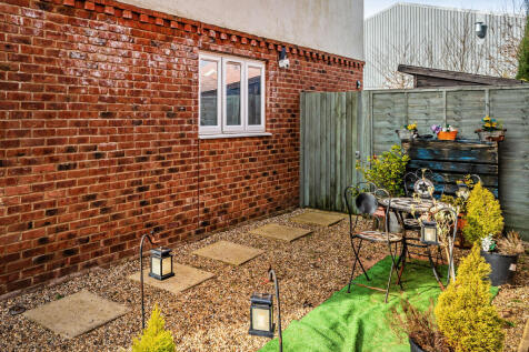 7-Weald-Gardens-35