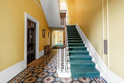 f6-Southlands-House-38