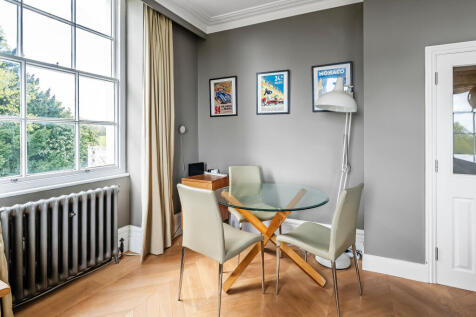 f6-Southlands-House-22