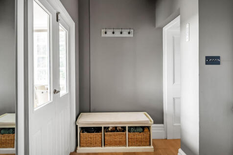 f6-Southlands-House-24
