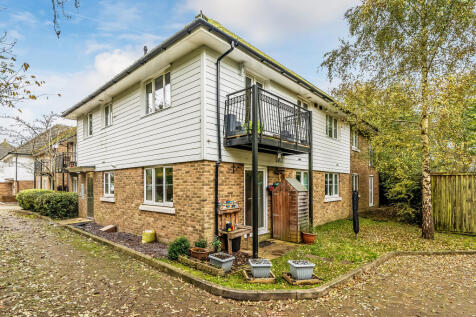 149-Albion-Way-13