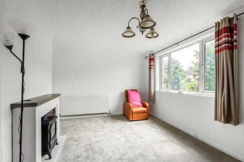 31-Pollards-Oak-Road-29