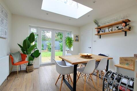 Dining Room.jpg