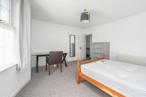 22 London Road, BN1 (14).jpg