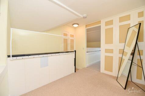 Dressing Area/Home Office